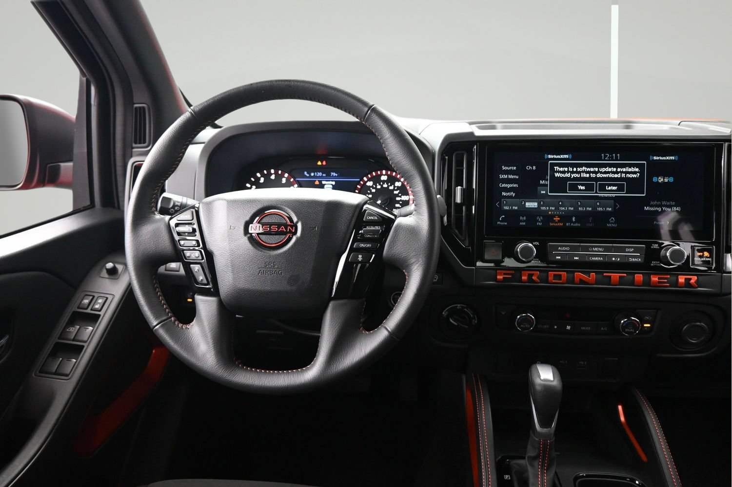 Certified 2025 Nissan Frontier PRO-4X w/ Interior Protection Package AWD/4WD image 12