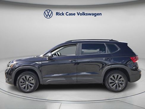 Used 2022 Volkswagen Taos S image 3