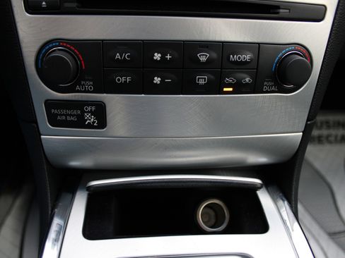 Used 2013 INFINITI G37 Journey w/ Premium Pkg image 23