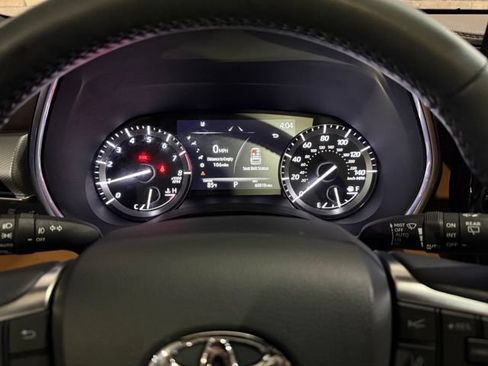 Used 2021 Toyota Highlander Platinum AWD/4WD image 14