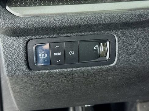 Used 2024 Chevrolet Traverse LT FWD image 10