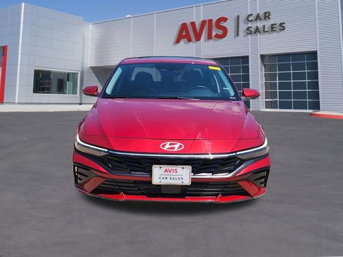 Used 2025 Hyundai Elantra SEL FWD image 10