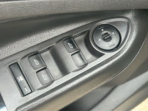 Used 2014 Ford Escape SE FWD image 16
