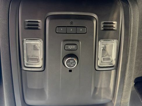 Used 2021 Chevrolet Suburban LT AWD/4WD image 29
