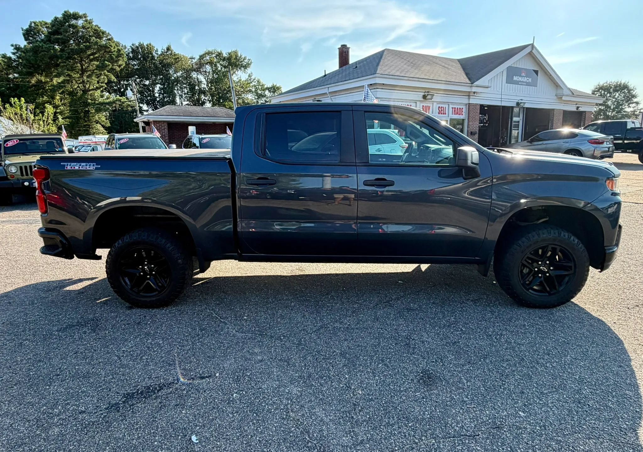 Used 2020 Chevrolet Silverado 1500 Custom Trail Boss w/ Custom Convenience Package AWD/4WD image 6