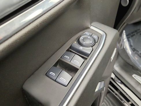 Used 2025 Chevrolet Silverado 1500 LT Trail Boss w/ Convenience Package II AWD/4WD image 26