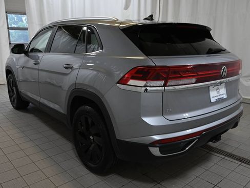 Used 2024 Volkswagen Atlas Cross Sport SE w/ Panoramic Sunroof Package AWD/4WD image 11
