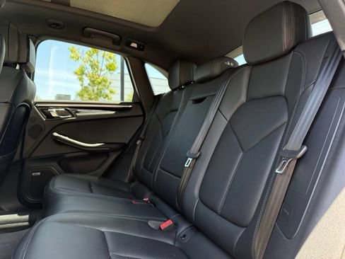 Used 2026 Porsche Macan AWD/4WD image 29