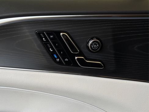 New 2026 Cadillac Lyriq Premium Luxury RWD image 31