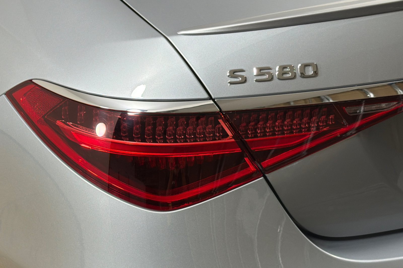 Used 2024 Mercedes-Benz S 580 4MATIC Sedan image 26