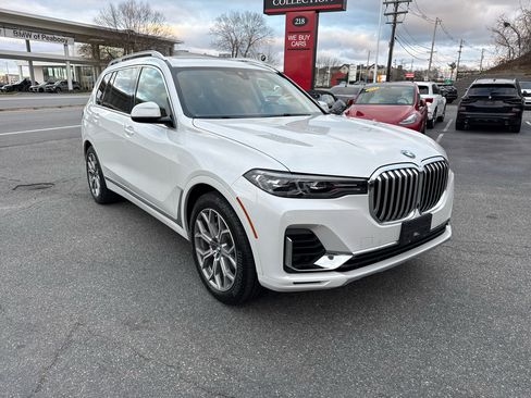 Used 2020 BMW X7 xDrive40i w/ Premium Package image 3