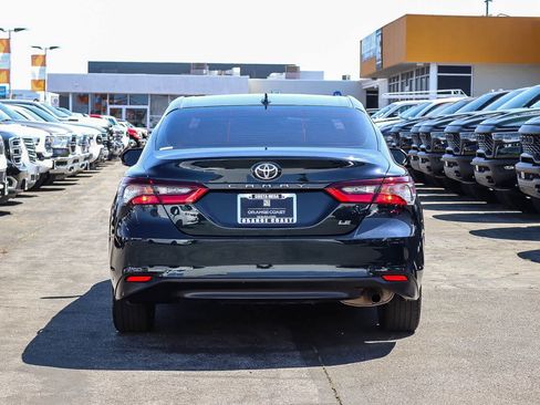 Used 2021 Toyota Camry LE w/ Convenience Package FWD image 5