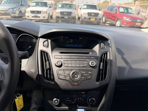 Used 2016 Ford Focus SE FWD image 33