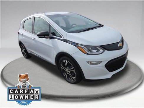 Used 2019 Chevrolet Bolt Premier FWD image 2
