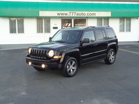Used 2017 Jeep Patriot High Altitude image 10