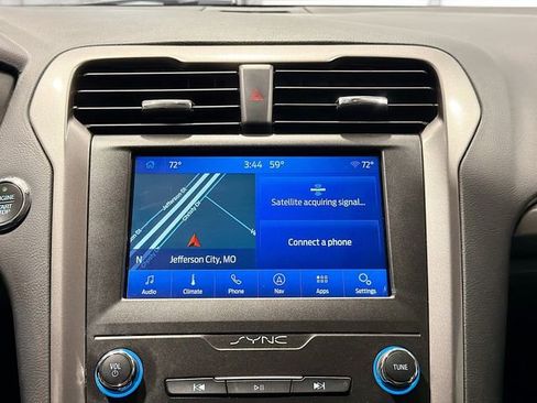 Used 2020 Ford Fusion SE image 14