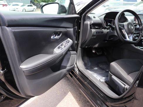 Used 2024 Nissan Sentra SV FWD image 10