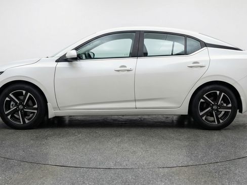 Used 2025 Nissan Sentra SV image 5