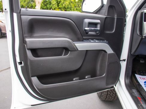 Used 2018 Chevrolet Silverado 1500 LT w/ All Star Edition AWD/4WD image 9