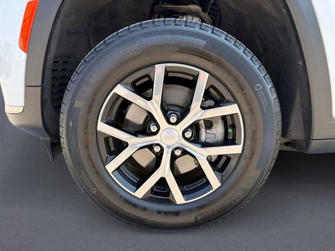 Used 2024 Jeep Grand Cherokee L Limited w/ Trailer Tow Package image 15