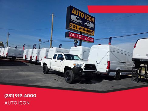 Used 2021 Toyota Tacoma SR image 1