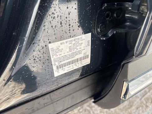 Used 2022 Ford Explorer Limited w/ Limited Technology Package image 13