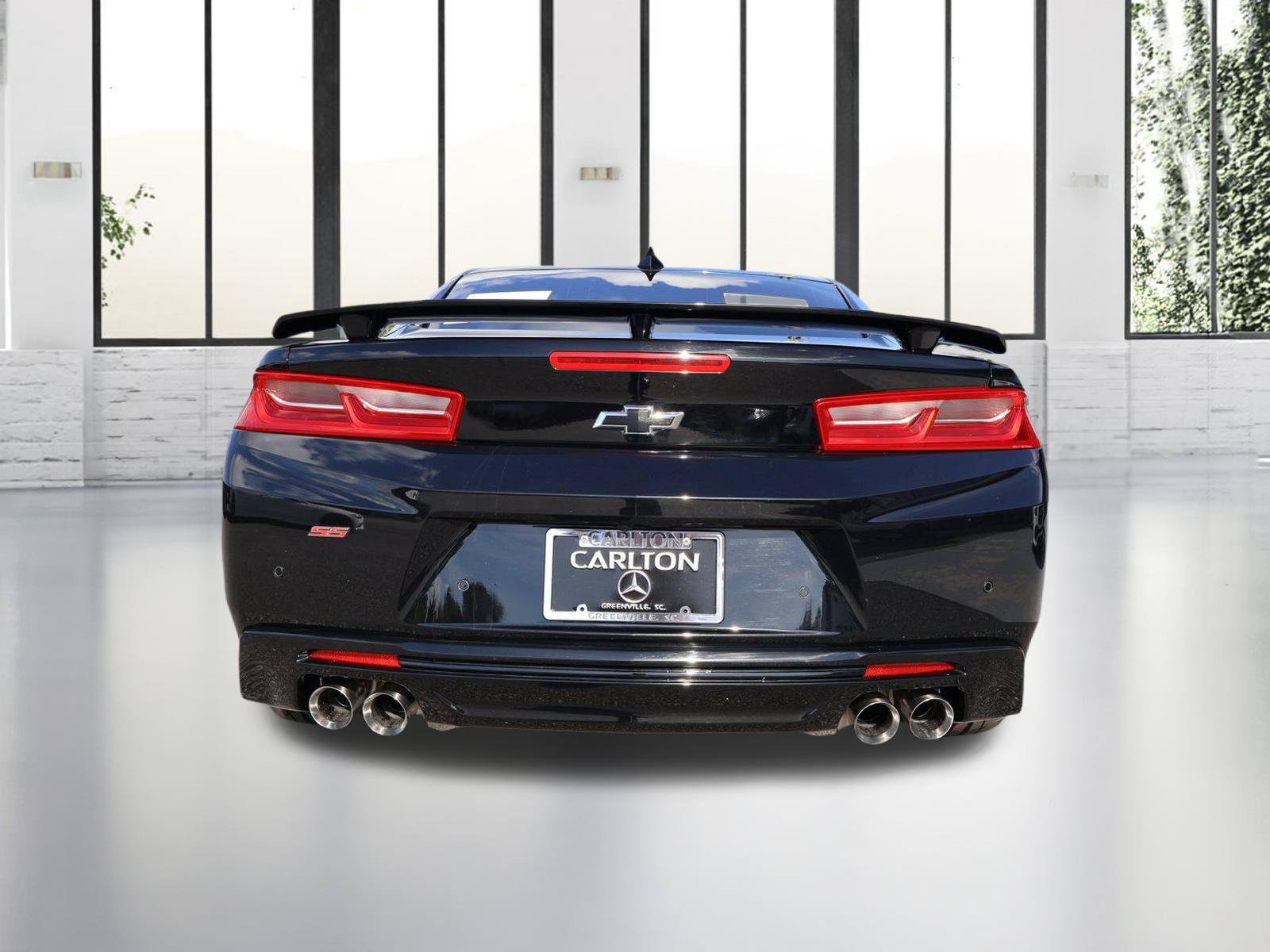 Used 2016 Chevrolet Camaro SS RWD image 4