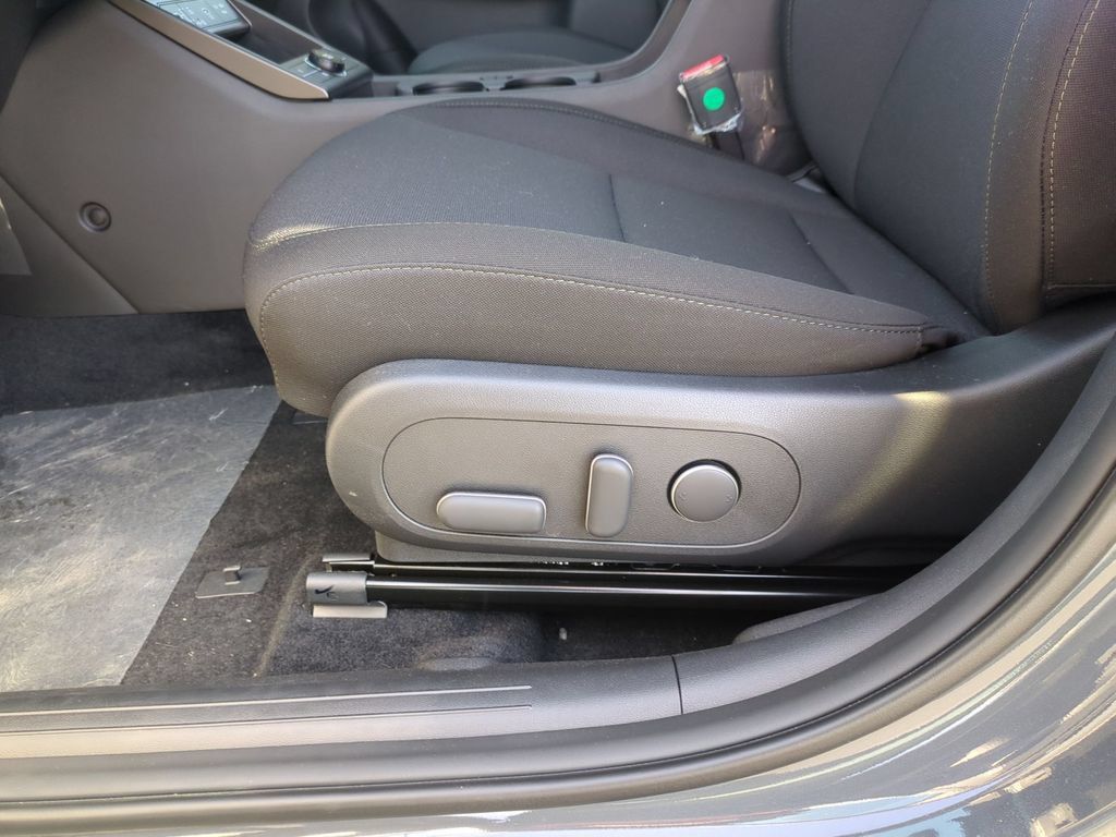 New 2025 Hyundai Kona SEL FWD image 15