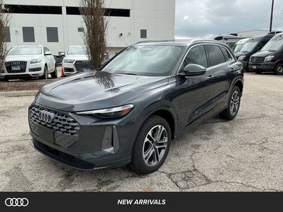 Used 2025 Audi Q5 Premium w/ Convenience Package