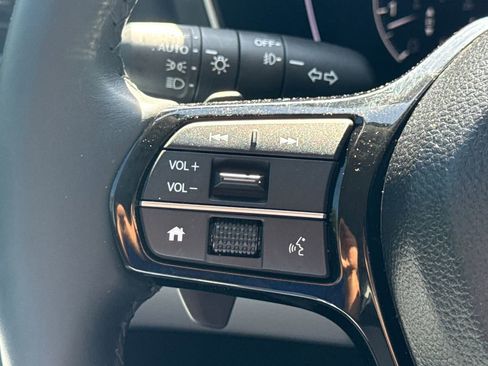 Used 2025 Honda Pilot Touring image 29