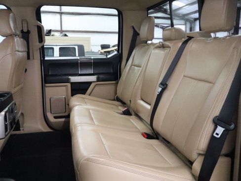 Used 2020 Ford F250 Lariat w/ Lariat Value Package AWD/4WD image 9