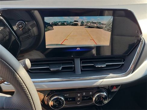 New 2026 Chevrolet Trax LT image 24