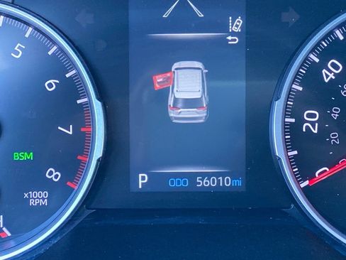 Used 2020 Toyota RAV4 XLE Premium image 20