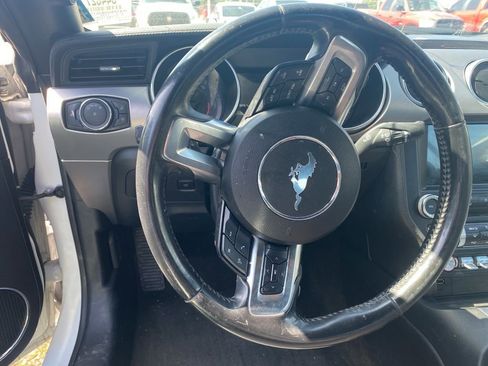 Used 2018 Ford Mustang Premium RWD image 8