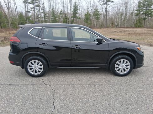 Used 2020 Nissan Rogue S AWD/4WD image 4