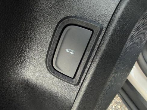 New 2026 GMC Terrain AT4 w/ Convenience Package III image 22