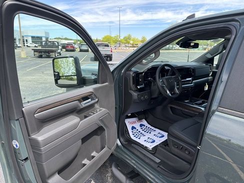 New 2026 Chevrolet Silverado 2500 LT w/ Trail Boss Package AWD/4WD image 9