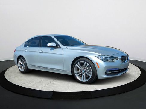 Used 2017 BMW 330i xDrive Sedan image 2
