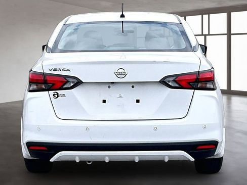 Used 2020 Nissan Versa S FWD image 5
