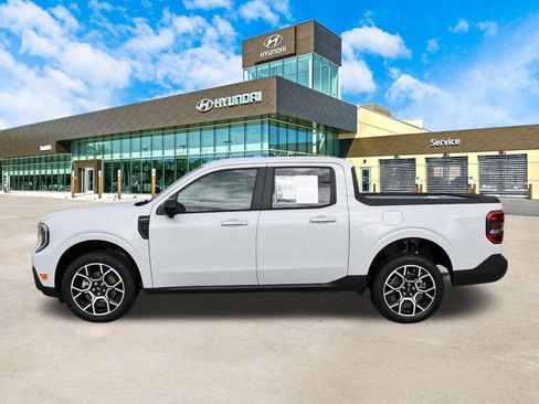 Used 2025 Ford Maverick Lariat AWD/4WD image 9