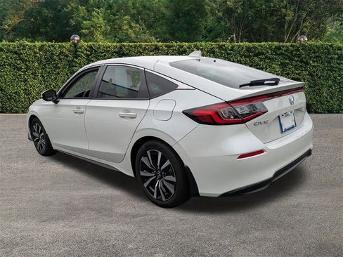 Used 2024 Honda Civic EX-L image 6