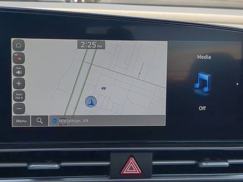 Used 2024 Hyundai Elantra SEL image 19