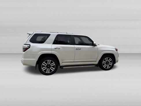 Used 2017 Toyota 4Runner Limited w/ Convenience Package AWD/4WD image 4