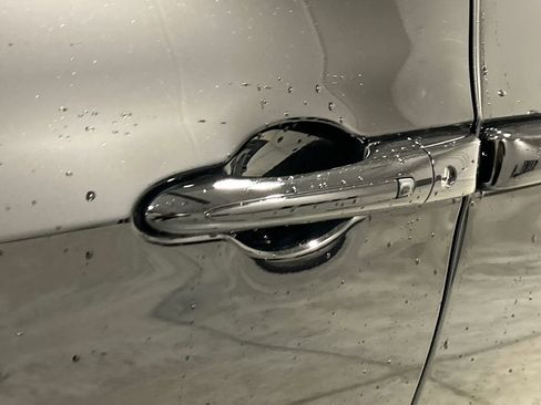 New 2026 Chrysler Pacifica Limited w/ S Appearance Package image 13