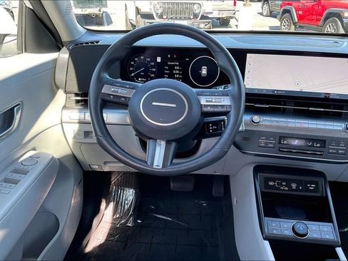 Used 2024 Hyundai Kona Limited image 4