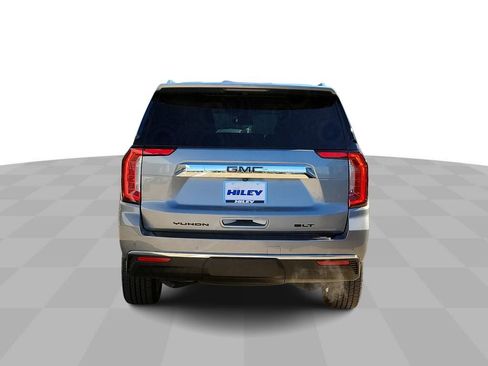 Used 2024 GMC Yukon XL SLT w/ SLT Luxury Package image 7