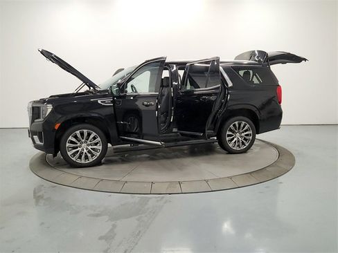 Used 2023 GMC Yukon Denali w/ Max Trailering Package image 12