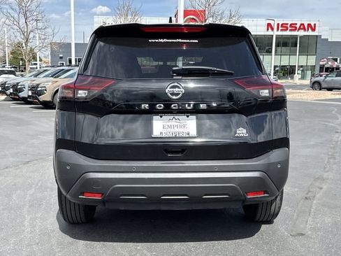 Used 2021 Nissan Rogue S AWD/4WD image 19