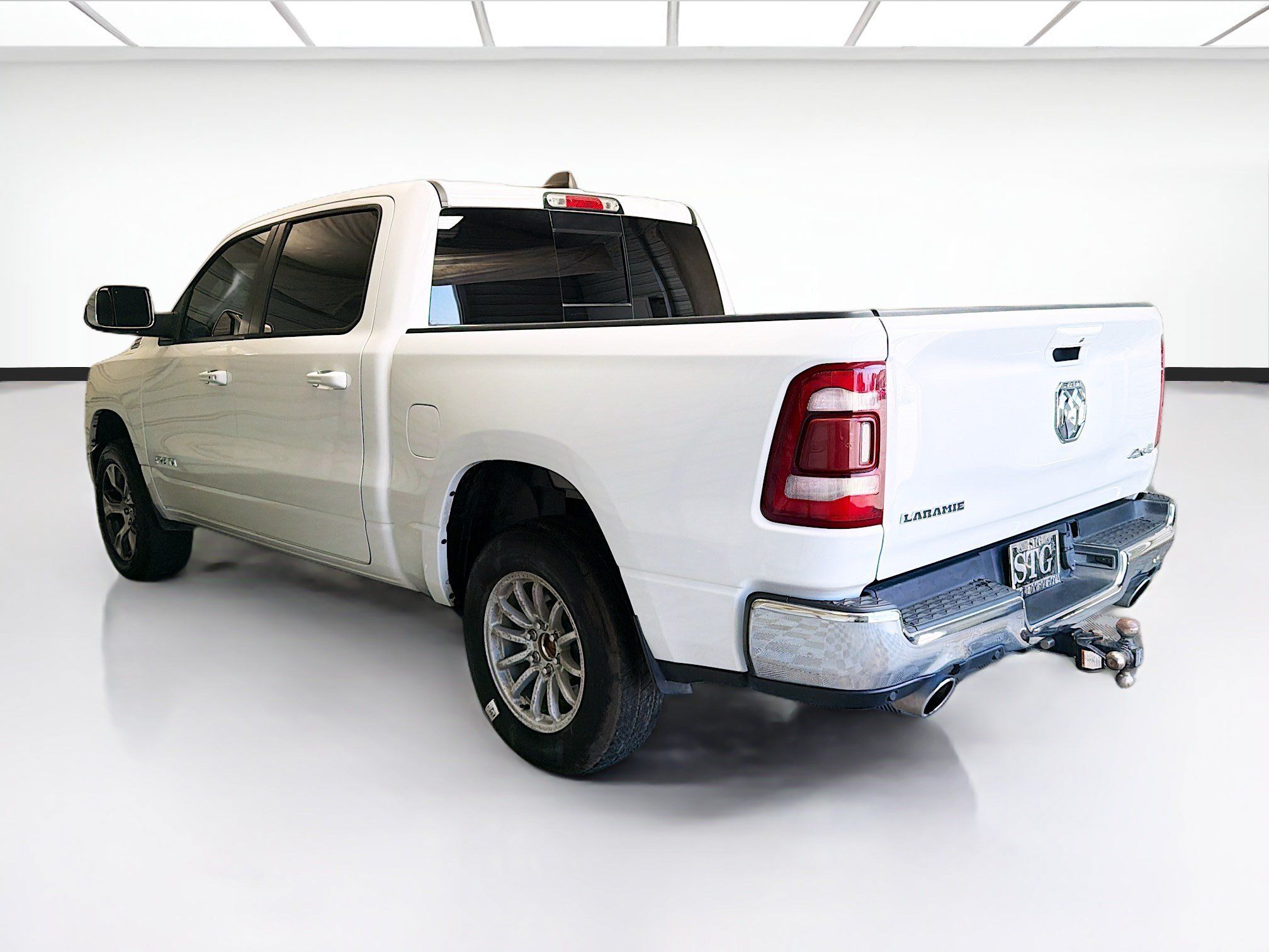 Used 2023 RAM 1500 Laramie AWD/4WD image 6
