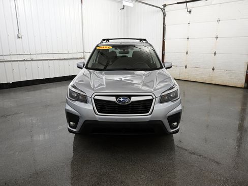 Used 2021 Subaru Forester Premium image 25